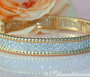 Exquisite Diamond Bangle (6,35 ct.)