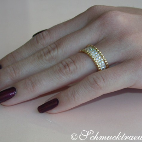 Exquisite Diamond Eternity Ring in Yellow gold 18k