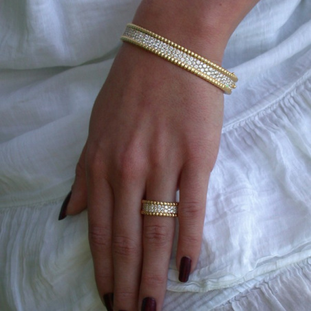 Exquisite Diamond Eternity Ring in Yellow gold 18k