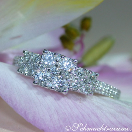 Enchanting Diamond Ring