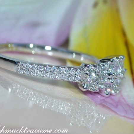 Enchanting Diamond Ring