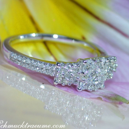 Enchanting Diamond Ring
