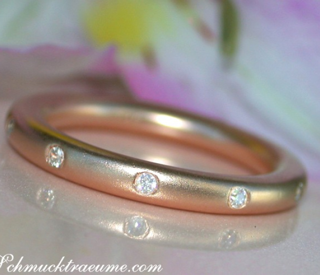 Enchanting Diamond "Starry Sky" Band in Rose Gold Enchanting Diamond "Starry Sky" Band in Rose Gold
