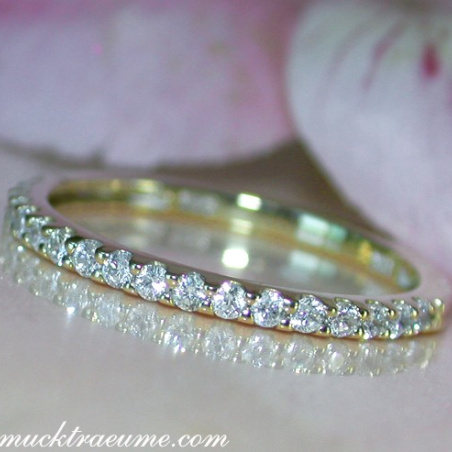 Cute Diamond Eternity Ring in Yellow gold 14k
