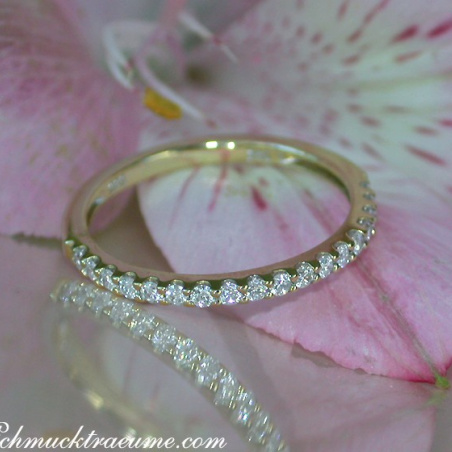 Cute Diamond Eternity Ring in Yellow gold 14k