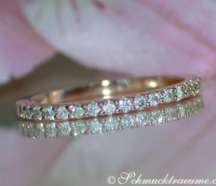 Cute Diamond Eternity Ring in Rose gold 14k