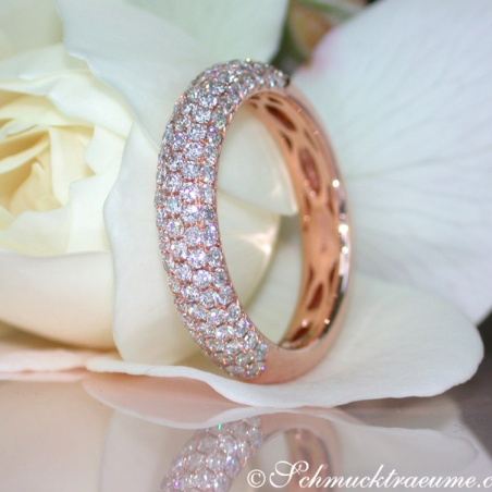 Picture Perfect Diamond Pavé Ring in Rose gold
