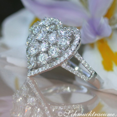 Exquisite Diamond Heart Ring