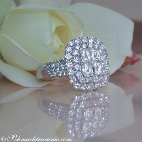 Exquisite Diamond Ring with Flawless Diamonds