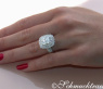 Exquisite Diamond Ring with Flawless Diamonds