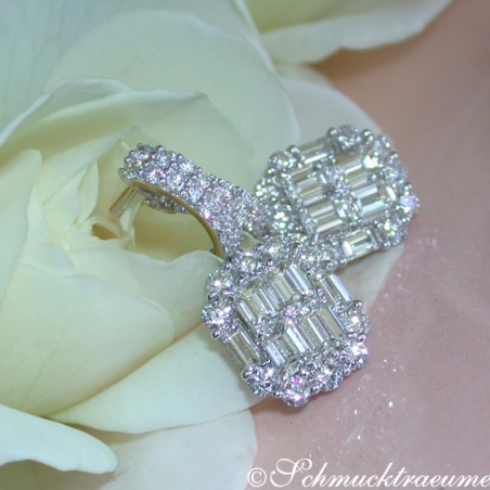 Exquisite Diamond Earrings with Flawless Diamonds
