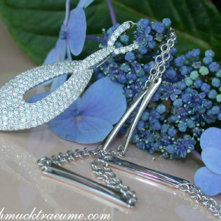 Exquisite Diamond Necklace