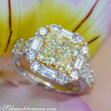 Glorious White & Yellow Diamond Ring