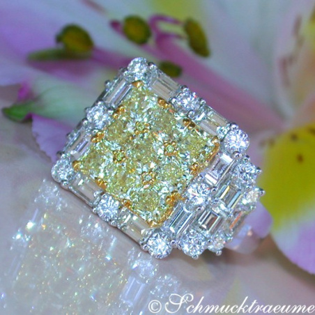 Luxurious White & Yellow Diamond Ring