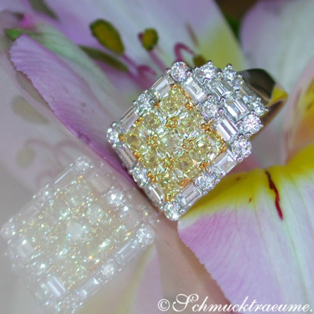 Luxurious White & Yellow Diamond Ring