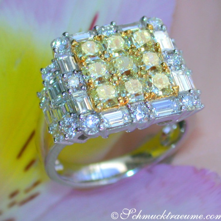 Luxurious White & Yellow Diamond Ring