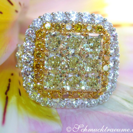 Exclusive Yellow & White Diamond Ring