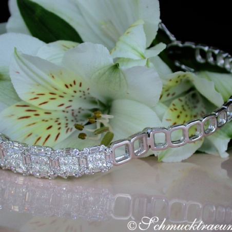 Fabulous Bangle with Brilliant, Princess & Baguette Diamonds