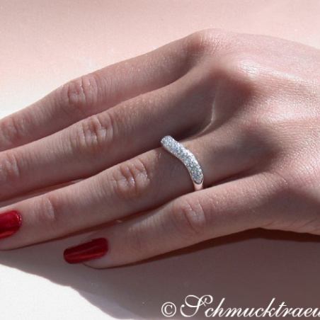 Curved Diamond Pavé Ring