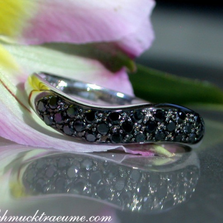 Curved Black Diamond Pavé Ring