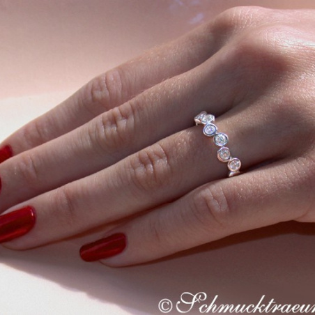 Timeless Diamond Eternity Ring in White gold