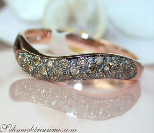 Curved Brown Diamond Pavé Ring