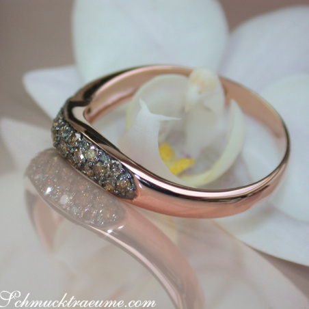 Curved Brown Diamond Pavé Ring