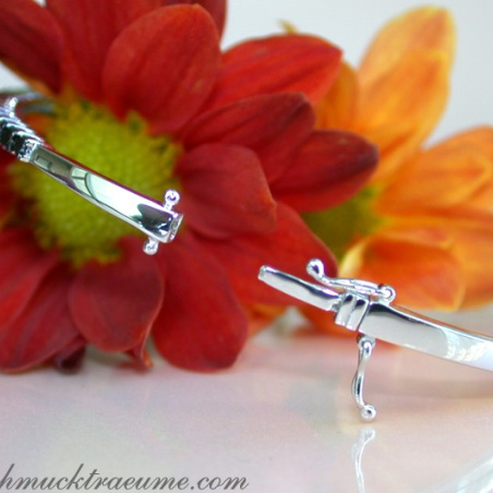 Timeless Bangle with Black Diamonds