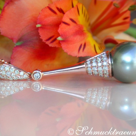 Extravagant Southsea Pearl Pendant with Diamonds