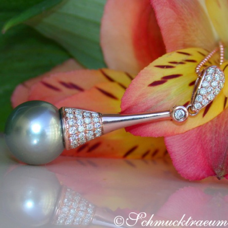 Extravagant Southsea Pearl Pendant with Diamonds