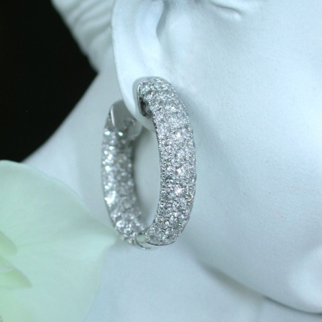 Stately Diamond Pavé Hoops (Ø 24 mm)
