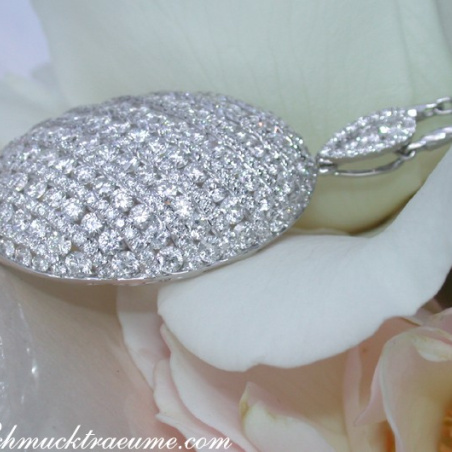 Glorious Diamond Pendant in White gold 18k
