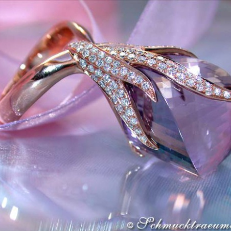Glorious Amethyst Ring with Diamonds