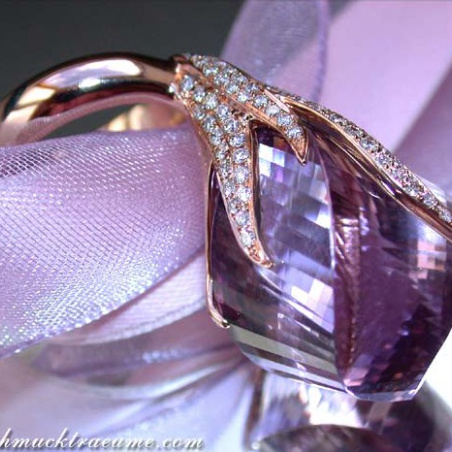 Glorious Amethyst Ring with Diamonds