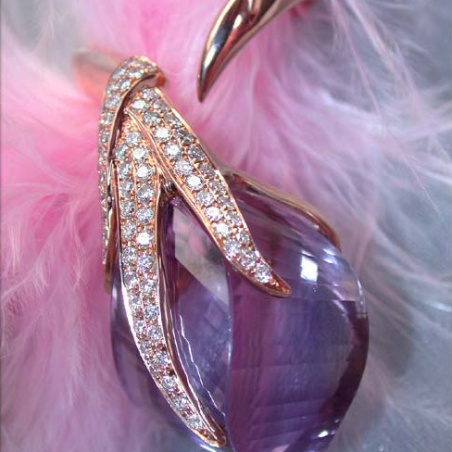 Glorious Amethyst Ring with Diamonds