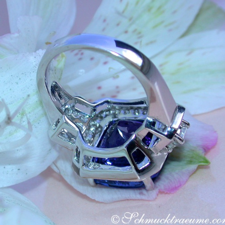 AAA Tansanit Ring mit Brillanten