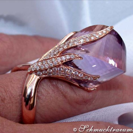 Glorious Amethyst Ring with Diamonds