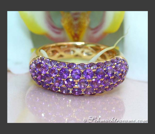 Elegant Amethyst Pavéring Elegant Amethyst Pavéring