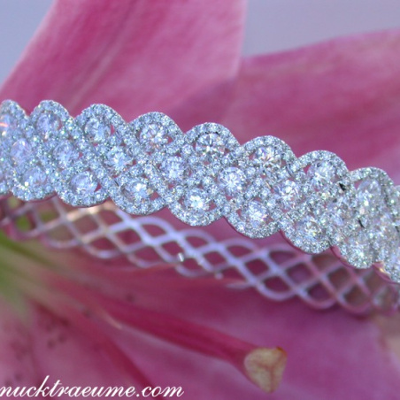 Exquisite Diamond Bangle (7,10 ct.)