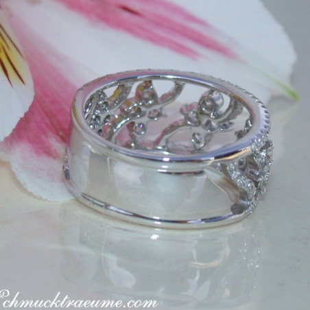 Brillanten Ring im Blüten Design