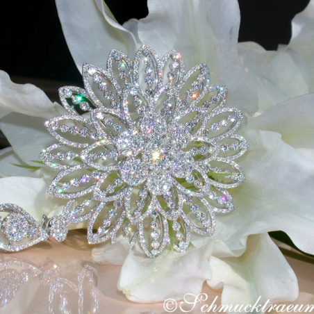 Gigantic Diamond Pendant / Brooch with Impressive Dimensions