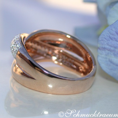 Cross Over Rosegold Ring with Diamonds