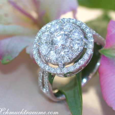 Exquisite Diamond Ring (Illusion Design)