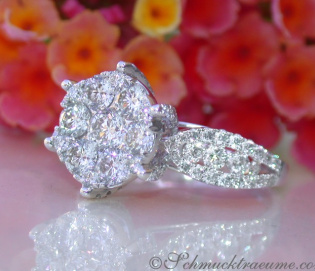 Precious "Solitaire Style" Diamond Ring