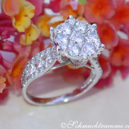 Precious "Solitaire Style" Diamond Ring
