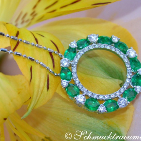 Wonderful Emerald Circle Pendant with Diamonds