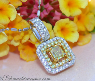 Terrific Yellow & White Diamond Pendant