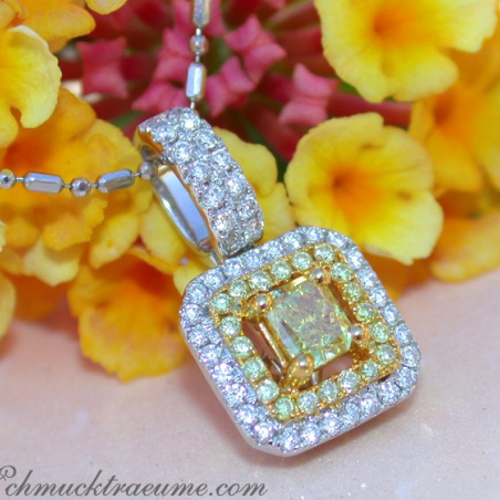 Terrific Yellow & White Diamond Pendant