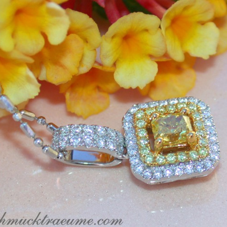 Terrific Yellow & White Diamond Pendant
