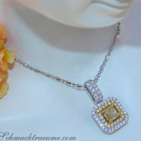 Terrific Yellow & White Diamond Pendant